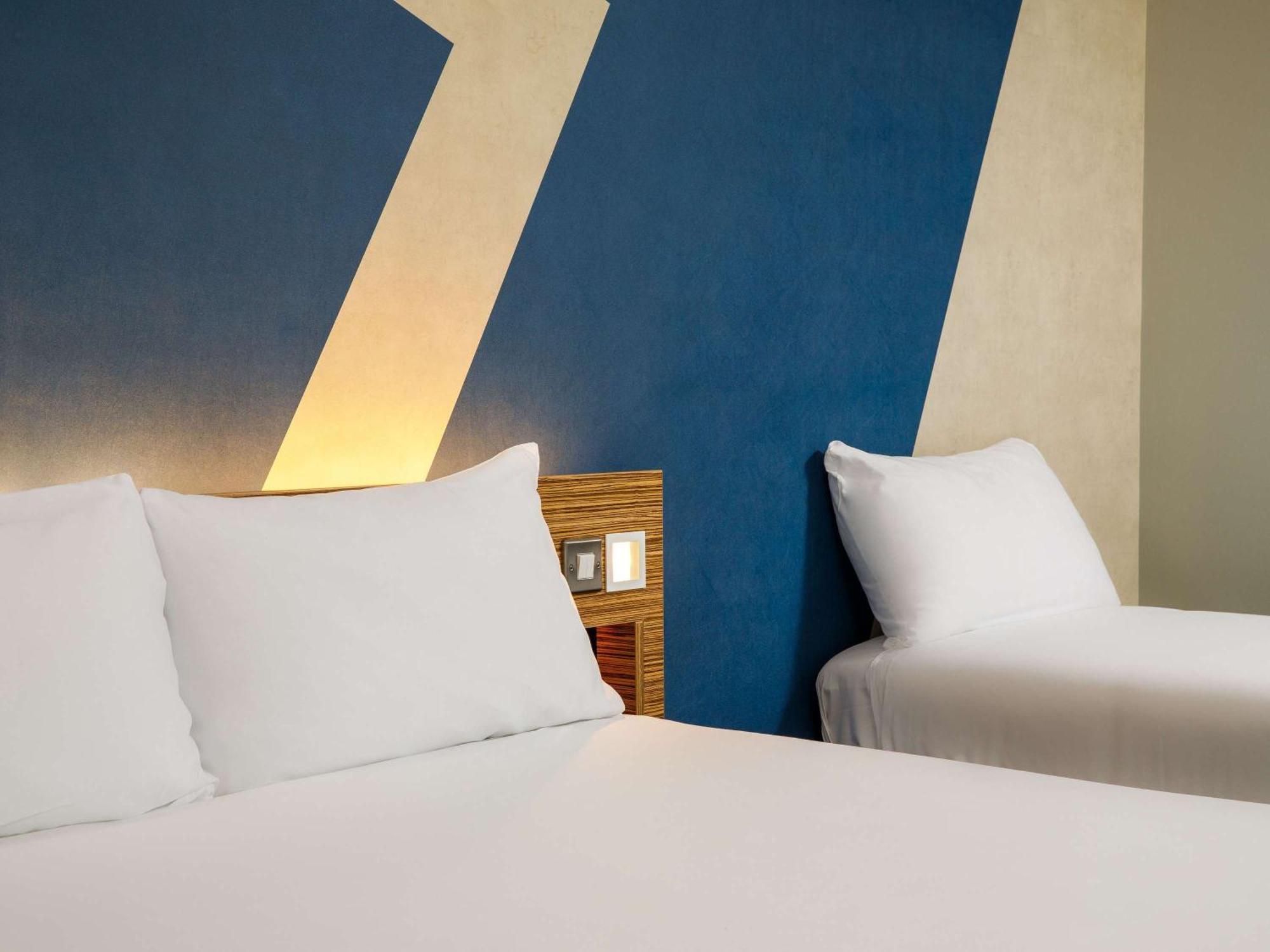 הונסלו Ibis Budget London Heathrow Central מראה חיצוני תמונה